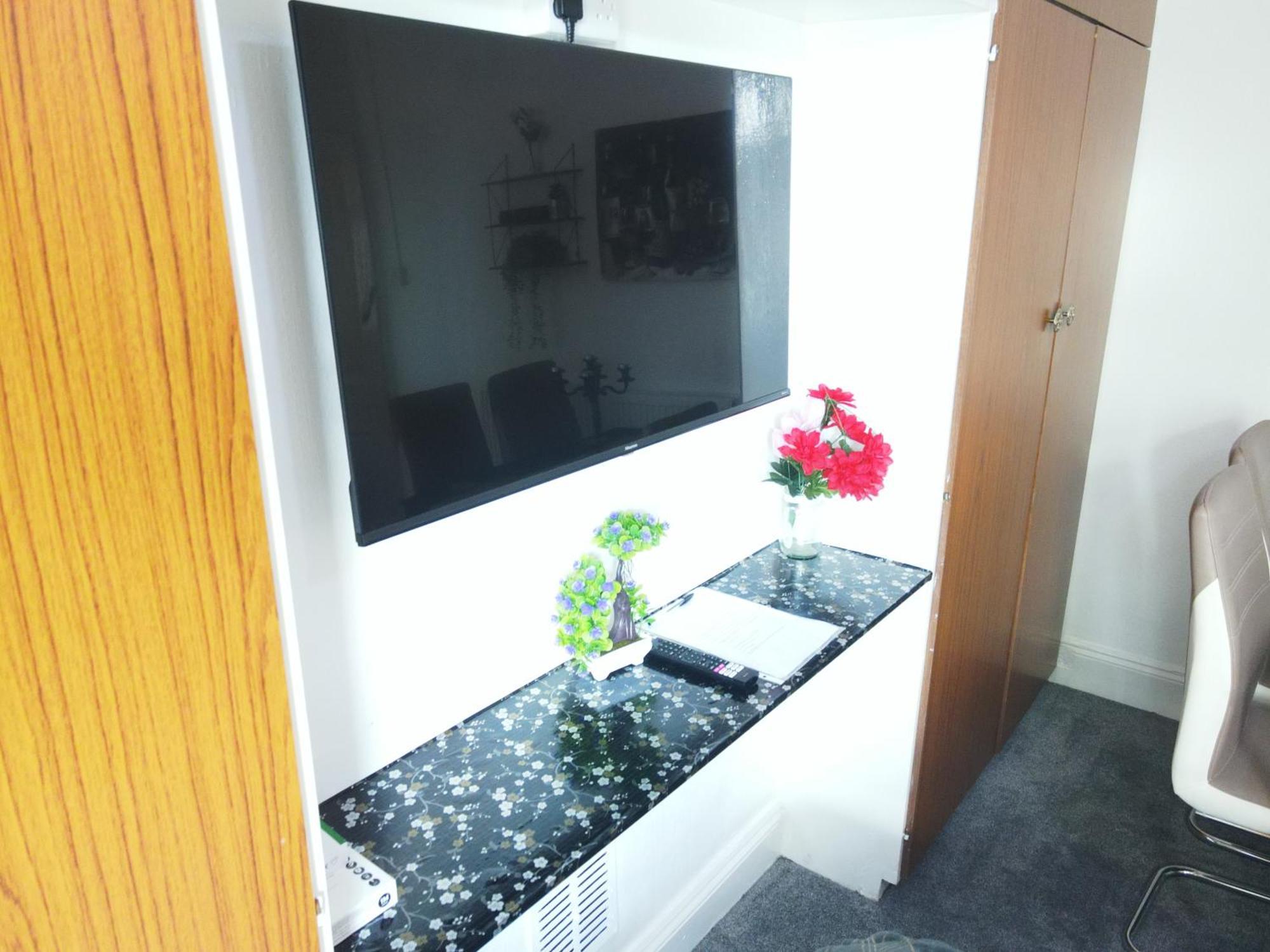 Service Accommodation 2 Bed Room Apartment In Newport South Wales Near Celtic Manor Icc Wales Екстер'єр фото