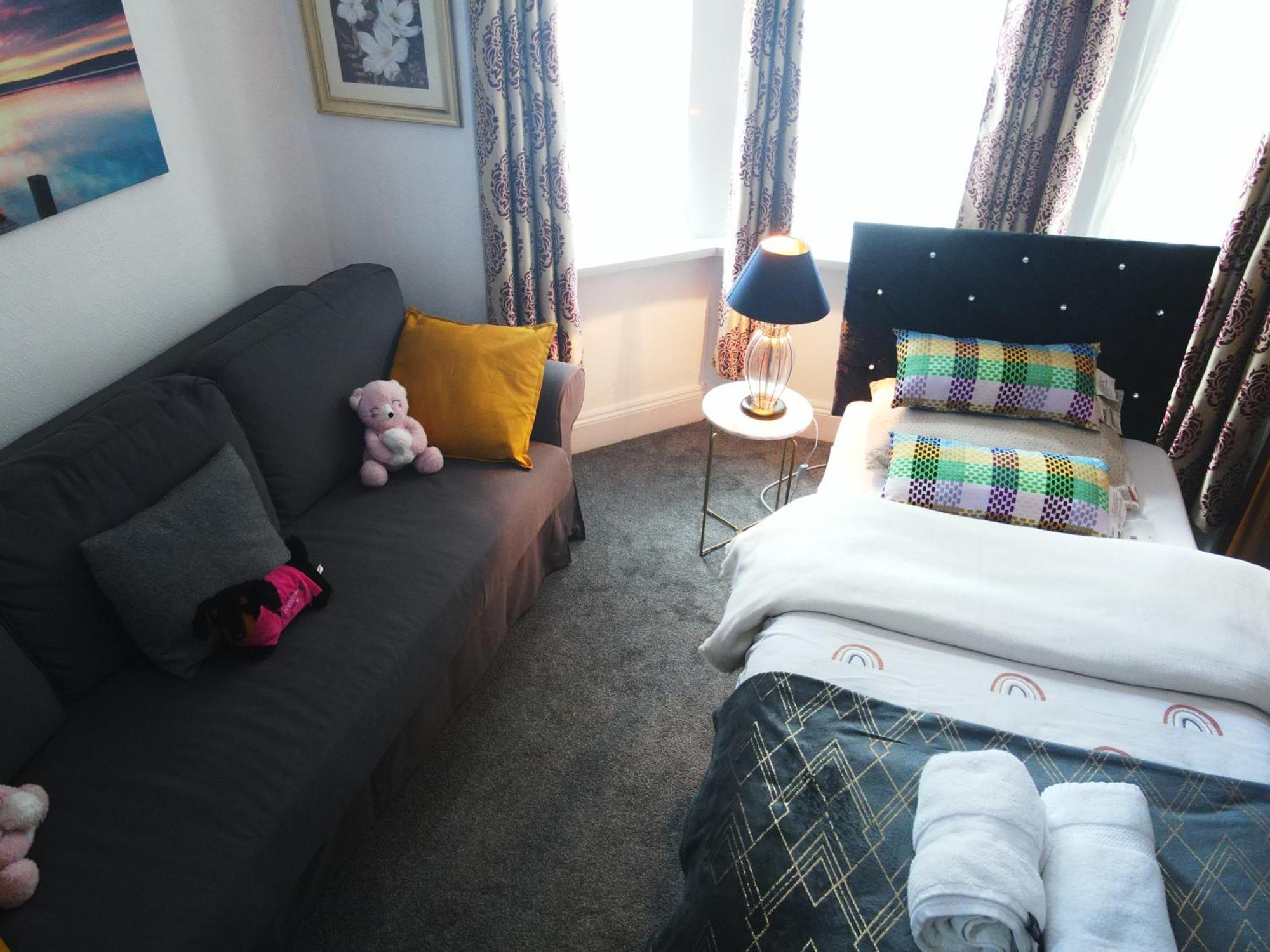 Service Accommodation 2 Bed Room Apartment In Newport South Wales Near Celtic Manor Icc Wales Екстер'єр фото