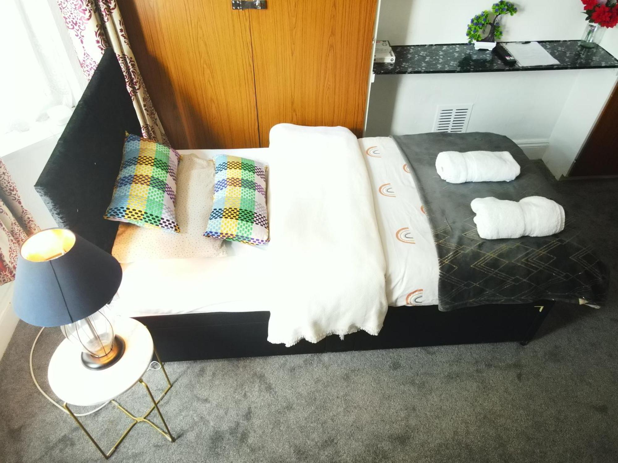 Service Accommodation 2 Bed Room Apartment In Newport South Wales Near Celtic Manor Icc Wales Екстер'єр фото