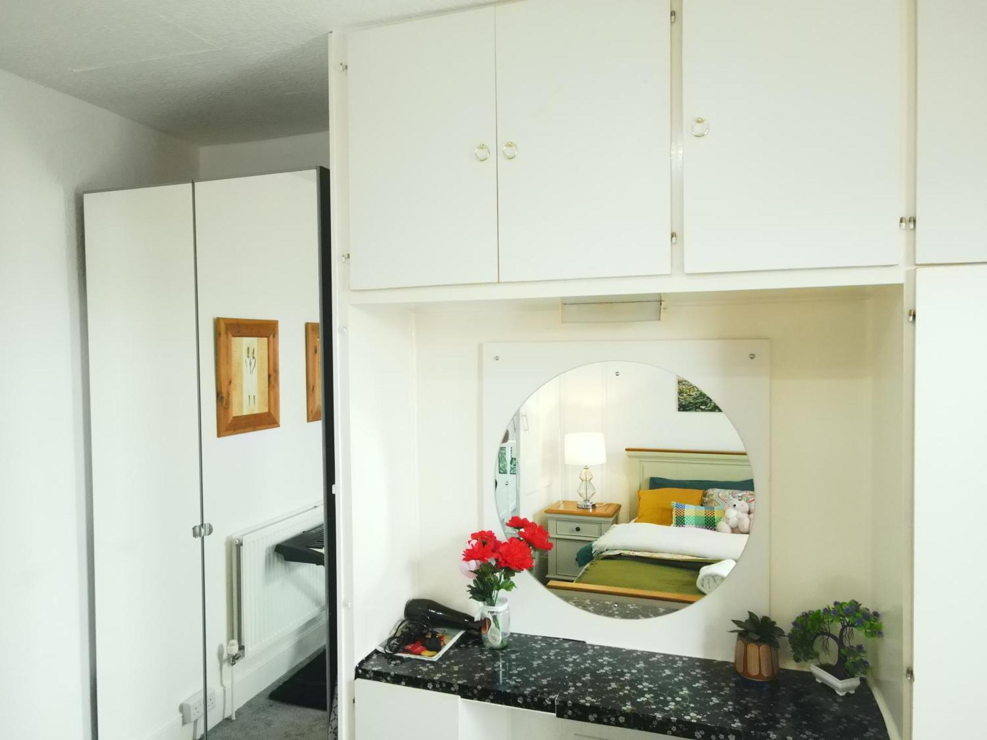 Service Accommodation 2 Bed Room Apartment In Newport South Wales Near Celtic Manor Icc Wales Екстер'єр фото